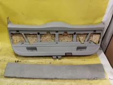 Обшивка двери багажника BMW 3