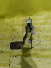 Педаль тормоза Nissan Qashqai