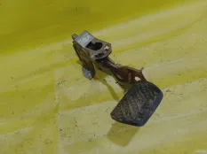 Педаль тормоза Nissan Qashqai