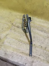 Петля крышки багажника Mercedes E