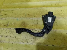 Педаль газа Renault Duster