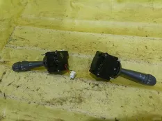 Переключатель подрулевой Renault Duster