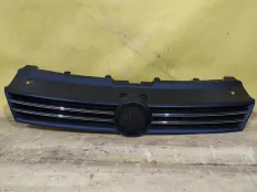 Решетка радиатора Volkswagen Polo 5