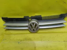 Решетка радиатора Volkswagen Golf 4