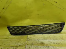 Решетка бампера центральная Seat Leon