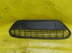 Решетка бампера центральная Ford Focus 2