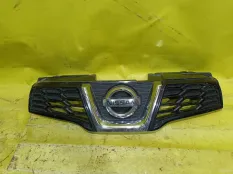 Решетка радиатора Nissan Qashqai