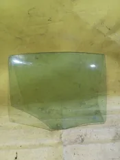 Стекло двери Volvo S60