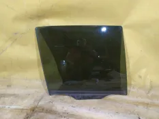 Стекло двери Cadillac SRX