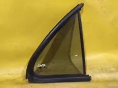 Стекло двери глухое Kia Sorento 1