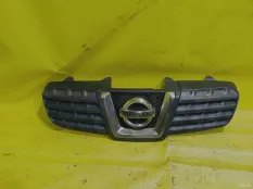 Решетка радиатора Nissan Qashqai
