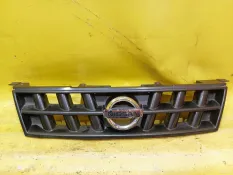 Решетка радиатора Nissan X-Trail