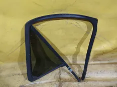 Стекло двери форточка Cadillac SRX