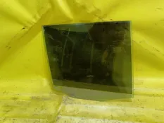 Стекло двери Volkswagen Tiguan