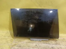 Стекло двери Toyota RAV4