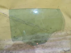 Стекло двери Ford Fiesta