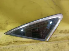 Стекло кузовное глухое Audi A4