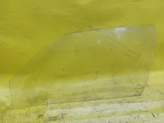 Стекло двери Volkswagen Golf 3