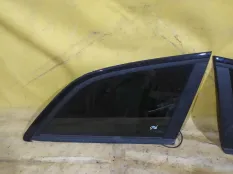 Стекло кузовное глухое Audi Q7