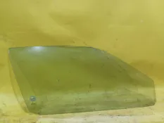 Стекло двери Volkswagen Polo