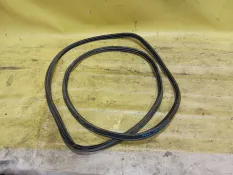 Уплотнитель двери багажника Nissan Qashqai