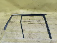 Уплотнитель стекла двери Volkswagen Tiguan
