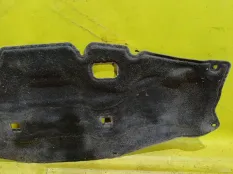 Шумоизоляция капота Renault Duster