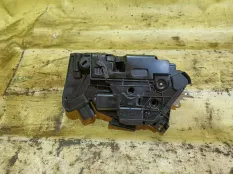 Замок двери Volkswagen Tiguan