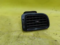 Дефлектор воздушный торпедо Volkswagen polo