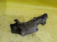 Кронштейн генератора Volkswagen sharan