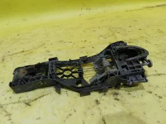 Кронштейн ручки двери Volkswagen Passat