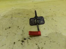 Крючок капота Volkswagen polo