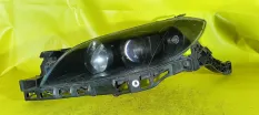 Фара Mazda 3
