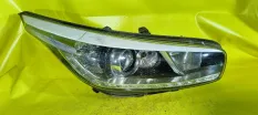 Фара Kia Ceed