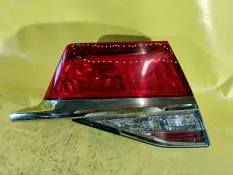 Фонарь внутренний toyota Camry