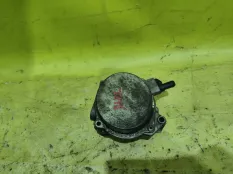 Насос вакуумный Volkswagen Passat