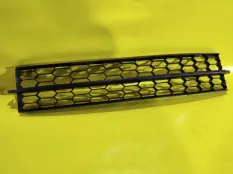 Решетка бампера центральная skoda Octavia