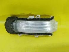 Повторитель в зеркало toyota Corolla