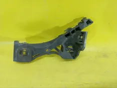 Кронштейн бамперa Mazda 3