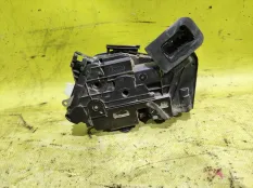 Замок двери Volkswagen polo