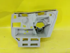 Кронштейн форсунки омывателя фары skoda Octavia