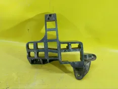 Кронштейн бамперa renault Sandero