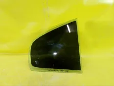 Стекло двери глухое skoda Octavia