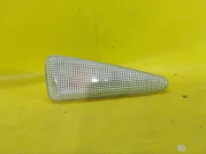 Повторитель поворота в крыло renault Sandero