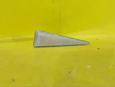 Повторитель поворота в крыло renault Megane