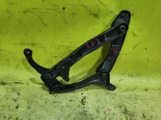 Петля капота Mercedes-Benz C