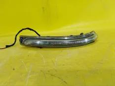 Повторитель поворота в зеркало Hyundai Genesis