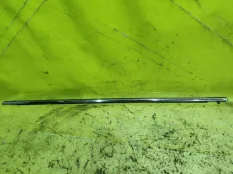 Молдинг стекла subaru Outback