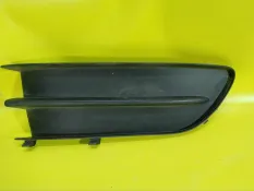 Решетка в бампер renault Laguna