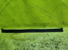 Уплотнитель капота bmw 5